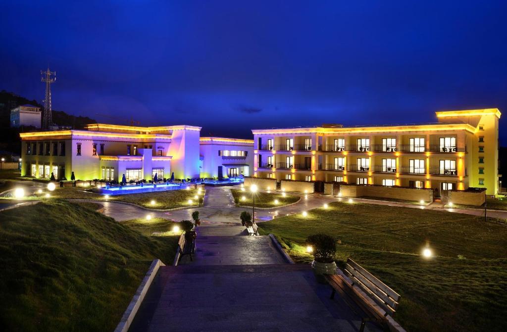 High Mountain Resort-Deqin Εξωτερικό φωτογραφία